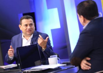 Ministro  de trabajo Rolando Castro anuncia que llegaran a la zona oriental para brindar oportunidades de empleo (Vídeo)