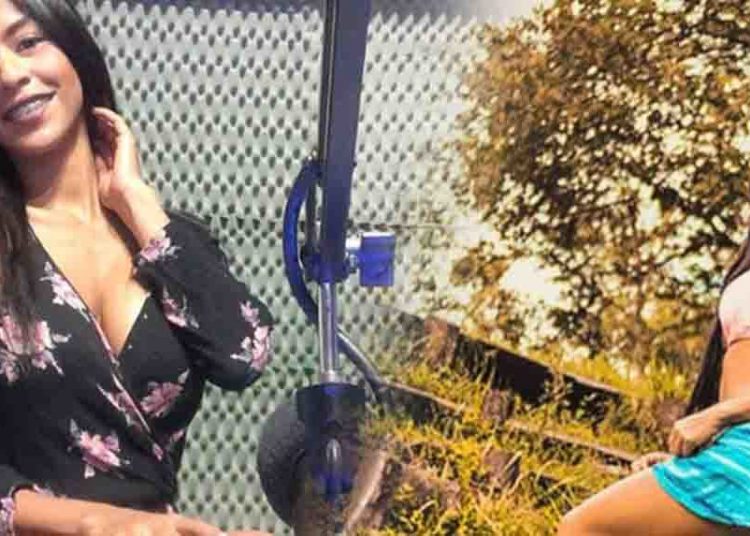 Locutora salvadoreña deja flechados a muchos salvadoreños