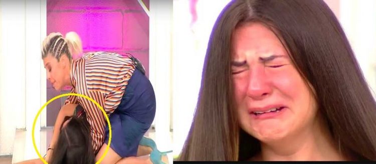 Mujer se desmaya por que le quitan el cabello