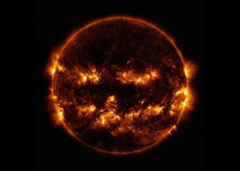 NASA publica foto de un sol que parece calabaza de Halloween