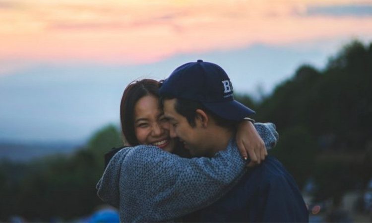 3  cosas que hace tu pareja cuando disfruta de una relación