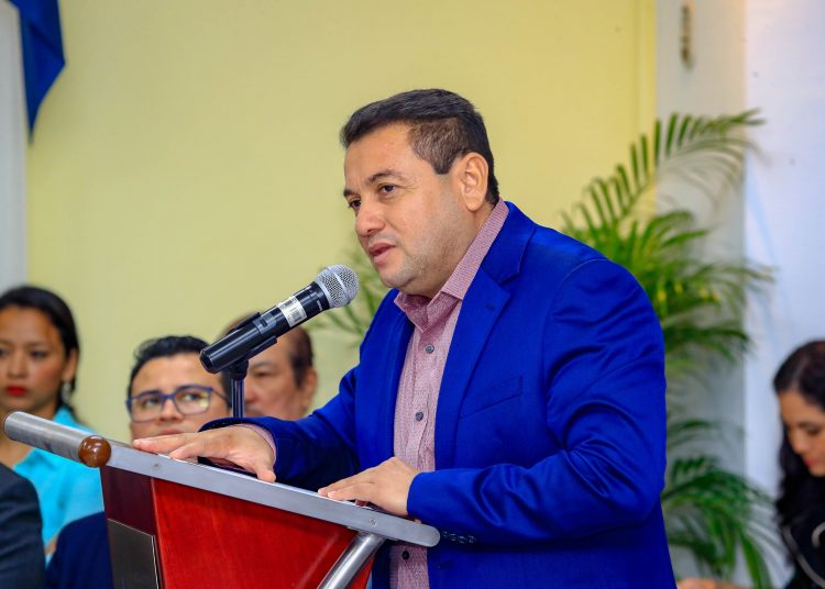 Rolando castro pondrá una segunda demanda contra el alcalde de Tecla para que respete a los trabajadores