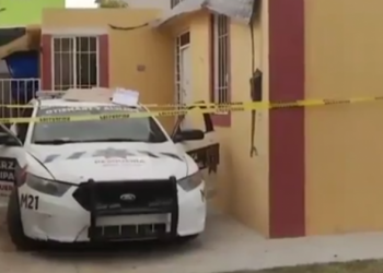 Hombre le rocía alcohol a su pareja y le prende fuego por un ataque de celos