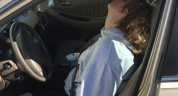 Tras una sobredosis junto a su bebé, su foto se volvió viral: Así luce 3 años después