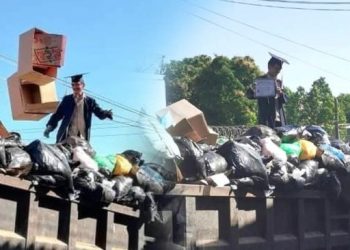 El momento exacto donde salvadoreño se roba el show presumiendo su titulo como bachiller en Usulután