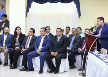 Señores  el Sindicato del Ministerio de Trabajo dieron aportes a diputados para regular las contrataciones en el sector público