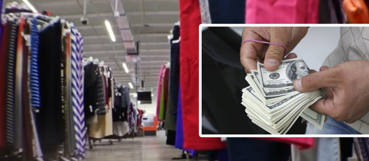 Empleada de un Shopping de ropa usada encuentra 7 mil dólares en efectivo