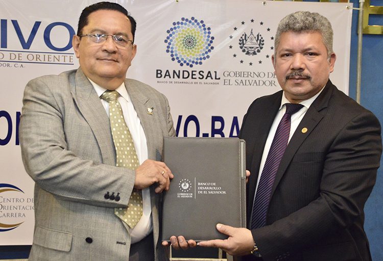 Correos de El Salvador lanza Sello Postal en conmemoración al 25º Aniversario de BANDESAL