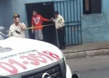 Borrachín sufre caída y se le sale “la fresa” en una cantina de Ciudad Delgado