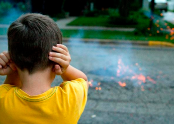 Fuegos artificiales: un “espectáculo” que afecta a personas con autismo