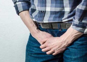 Hombre intentó cortarse su parte íntima por esta increíble razón