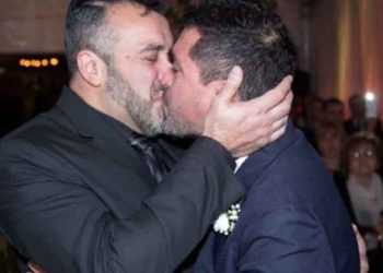 Sacerdotes confiesan su amor y cuelgan la sotana para contraer matrimonio