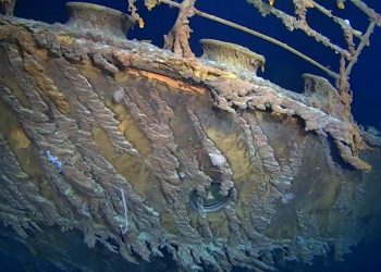 Un submarino golpea «accidentalmente» al Titanic y eso da paso a un proceso judicial