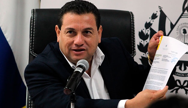 ¨Si no lo hacen sería omisión, cobardía o recibieron orden de su padrino¨ dice Rolando Castro por noticias falsas de parte del periódico ¨El Faro¨