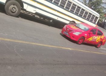 Captan al Rayo McQueen salvadoreño en plena acción por la Troncal del Norte