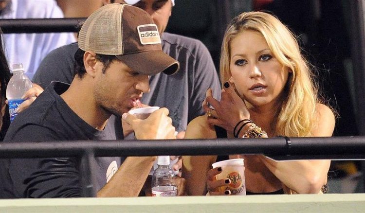 Enrique Iglesias y Anna Kournikova son padres por tercera vez