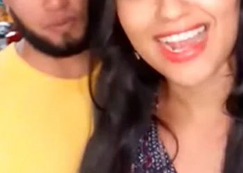 Aplican la ley sobre pareja que fue captada teniendo intimidad a las afueras de un bar