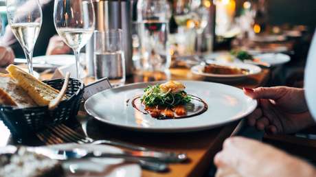 Un cliente anónimo deja diez mil dólares de ‘propina’ en un restaurante de Florida
