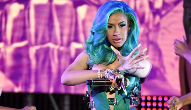 ¡Cardi B le canta al coronavirus y se vuelve viral!