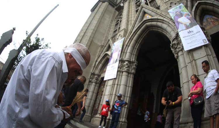 ¿Cómo participarán los feligreses en la Semana Santa?