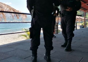 Policía comprueba que negocios en el turicentro de Apulo están cerrados