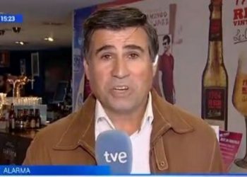 El reportero de TVE que se ha hecho viral gracias a un pequeño detalle