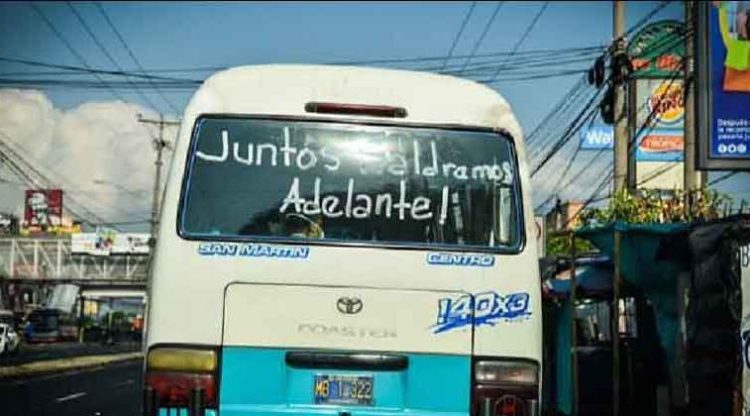 Microbusero envía emotivo mensaje de esperanza a los salvadoreños en tiempo difícil por el coronavirus