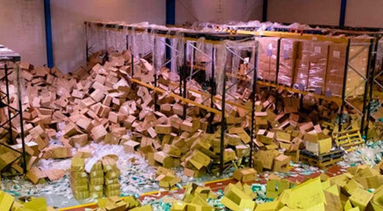 Roban mascarillas y otros productos médicos valorados en más de 5,000,000 de dólares en una bodega de España