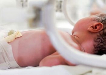 Diez recién nacidos dan positivo al COVID-19 en Rumanía