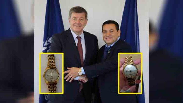 Sergio Arauz difama a ministro Rolando Castro por usar un supuesto Rolex de $15,000 cuando en realidad se trata de un reloj Citizen