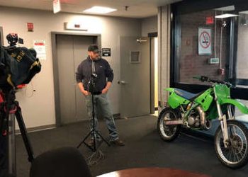 La Policía encuentra una moto robada y la devuelve a su propietario 27 años después