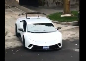 Salvadoreño sale en su Lamborghini a realizar las compras