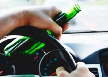 Sujeto ebrio se accidenta en Troncal del Norte: Viajaba con su hijo de 5 años
