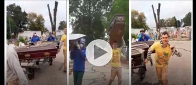 Empleados de un cementerio de Argentina recrean baile del meme de los africanos y este fue el resultado