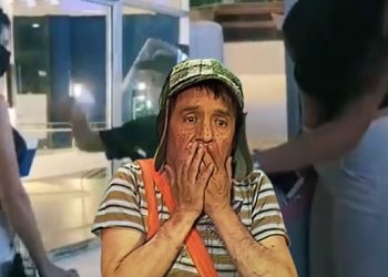 CIRCULA VÍDEO DE MUJERSOTA PROBANDO LOS FILTROS SANITARIOS EN CINEPOLIS PARA SU RE-APERTURA DONDE SE ROBO TODAS LAS MIRADAS