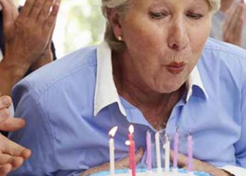 18 miembros de una familia dan positivo de COVID-19 luego de hacer una fiesta de cumpleaños