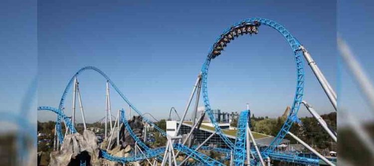Muere una mujer al caer de una montaña rusa en marcha