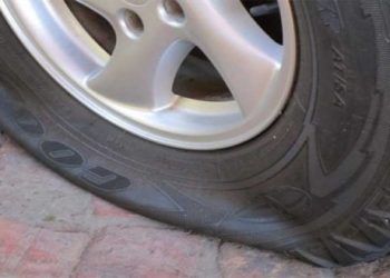 Detienen a un hombre que pinchó más de 1,000 llantas para encontrar pareja