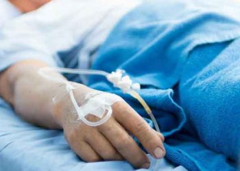 Fallece hombre que dijo que el COVID-19 era un engaño, asistió a una fiesta con una persona infectada para “ver si el virus era real”