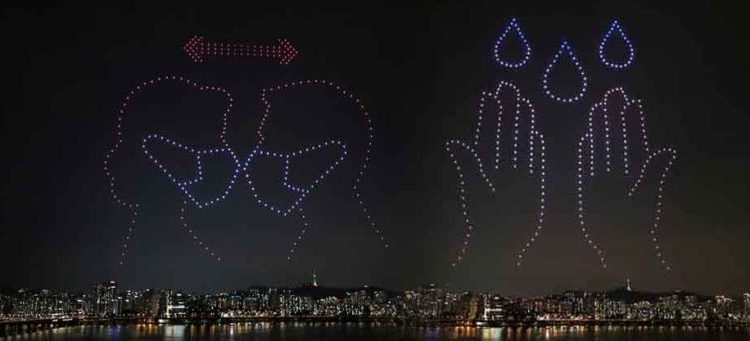 Drones iluminan el cielo de Corea con mensajes para héroes de la salud y medidas preventivas para frenar el COVID-19