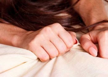 Aconsejan el “Glory Hole” para tener relaciones seguras durante la pandemia