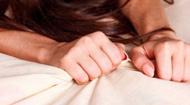 Aconsejan el “Glory Hole” para tener relaciones seguras durante la pandemia