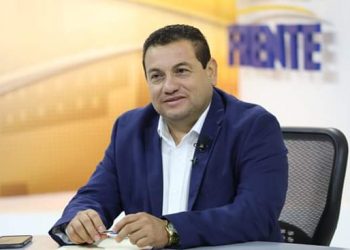 Rolando Castro cuestiona a alcalde de San Salvador por atacar al ministro Durán