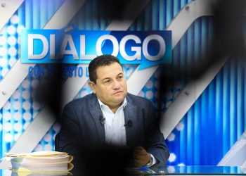 Castro señala que alcalde Muyshondt es quien debe enfrentar proceso judicial por retenciones de cuotas a empleados, no el tesorero de la alcaldía