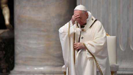 El supuesto ‘me gusta’ de la cuenta papal en Instagram a la foto picante de una modelo brasileña alborota la Red