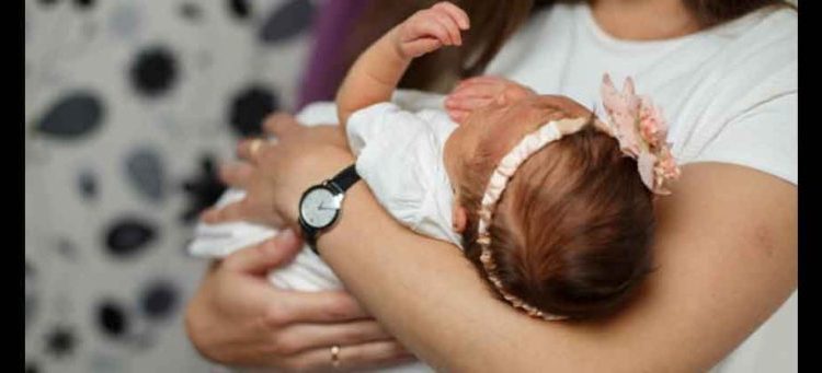 Luego de 14 varones e intentar por varias décadas, pareja por fin le da la bienvenida a su anhelada niña