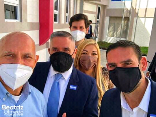 Beatriz Olmedo acompañó al Pastor Toby junto a miembros de la Alcaldía de SS. a la inauguración del “Taber central”