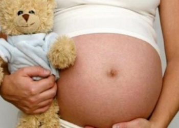 Niña de tan solo 12 años da a luz a un bebé de ocho meses de gestación
