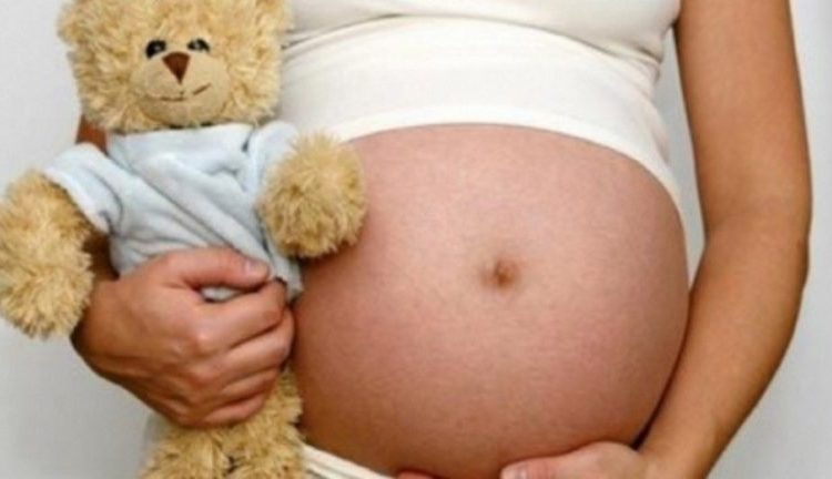Niña de tan solo 12 años da a luz a un bebé de ocho meses de gestación