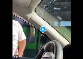 Nuevo acto de intolerancia: Busero arremete con un extintor contra un conductor que le pide no lanzar basura en plena calle